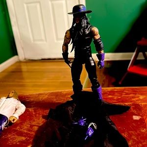 WWE UNDERTAKER ELITE FIGURE
